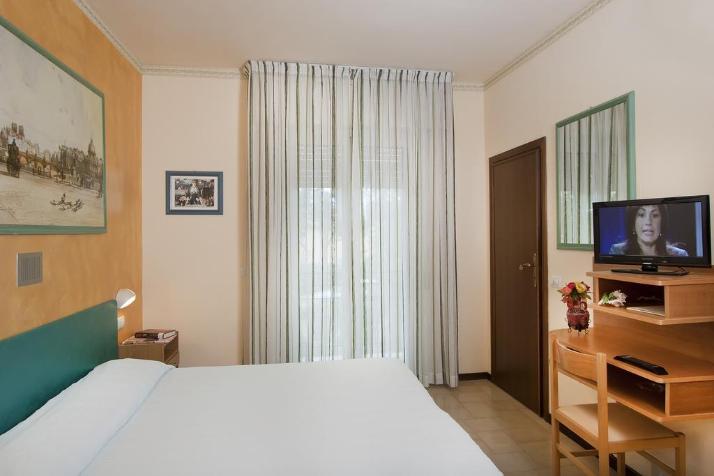 Hotel Marselli Ρίμινι Εξωτερικό φωτογραφία
