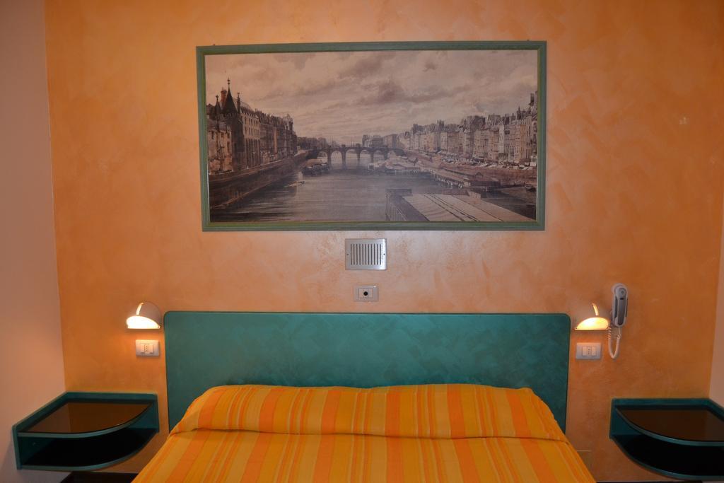 Hotel Marselli Ρίμινι Εξωτερικό φωτογραφία
