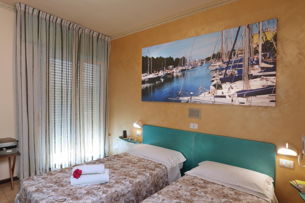 Hotel Marselli Ρίμινι Εξωτερικό φωτογραφία
